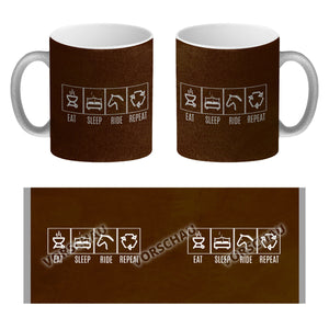 EAT, SLEEP, GAME, REPEAT Kaffeebecher mit blauem Hintergrund