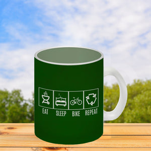 EAT, SLEEP, GAME, REPEAT Kaffeebecher mit blauem Hintergrund