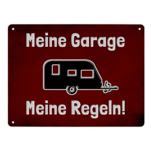 Meine Garage Meine Regeln! Metallschild in 15x20 cm mit Auto und rotem Hintergrund