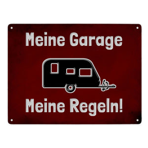 Meine Garage Meine Regeln! Metallschild in 15x20 cm mit Auto und rotem Hintergrund