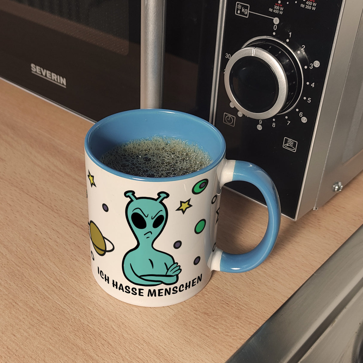 Kaffeebecher mit lustigem Comic Alien Motiv - Ich hasse Menschen