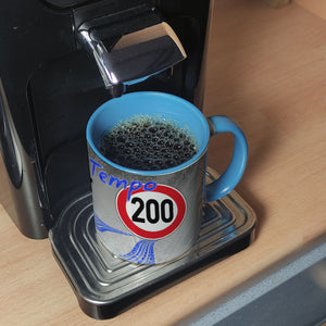 Kaffeebecher gegen Tempolimit - für 200 km/h bei Nässe auf Autobahn