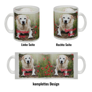 Kaffeetasse mit Fotomotiv Labrador Lover - Labrador im Mohnfeld