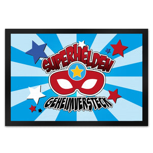Superhelden Geheimversteck Fußmatte im Comicdesign mit Superhelden Maske