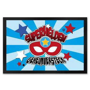 Superhelden Geheimversteck Fußmatte im Comicdesign mit Superhelden Maske