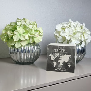 Spardose mit Weltkarten Motiv und Text - let's travel the world