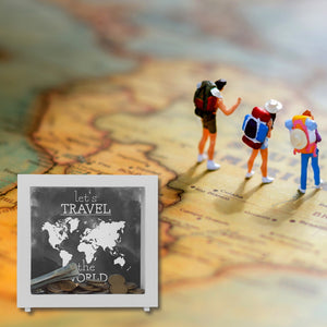 Spardose mit Weltkarten Motiv und Text - let's travel the world