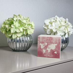 Spardose mit Weltkarten Motiv und Text - let's travel the world