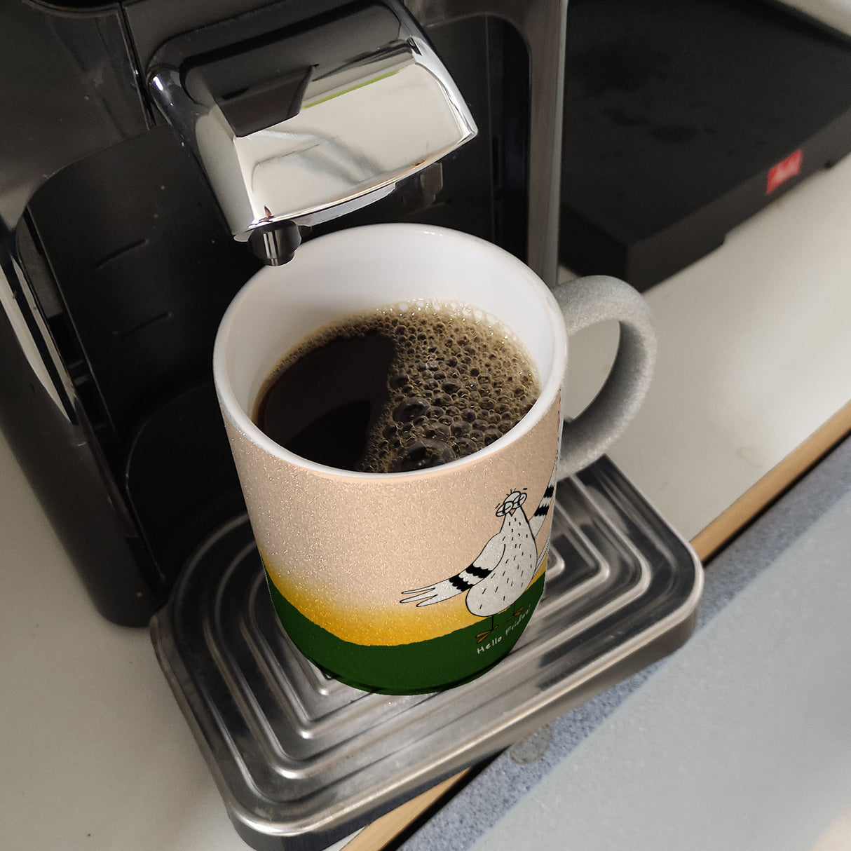 Motivation Kaffeebecher mit lustigen Tauben und Spruch Fuck Monday Hello Friday