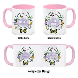 Kaffeebecher mit motivierenden Worten und Blumenrahmen mit Schmetterlingen