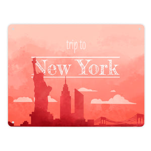 Metallschild in 15x20 cm für Fans von Städtetrips mit der Silhouette von New York in orange