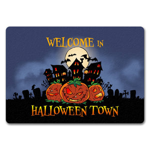 Fußmatte mit gruseligen Halloween Design und Spruch - Welcome in Halloween Town