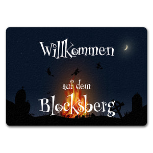 Fußmatte für Halloween mit Hexenfeuer und Spruch - Willkommen auf dem Blocksberg