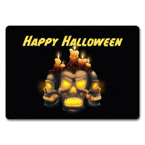 Fußmatte für Halloween mit Totenköpfen und brennenden Kerzen - Happy Halloween