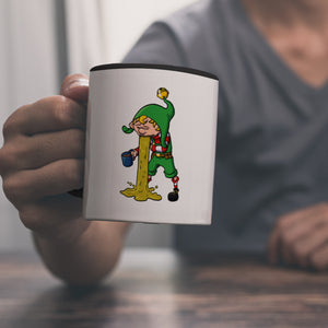 Kotzender Weihnachtswichtel mit Glühweintasse Weihnachten Kaffeebecher