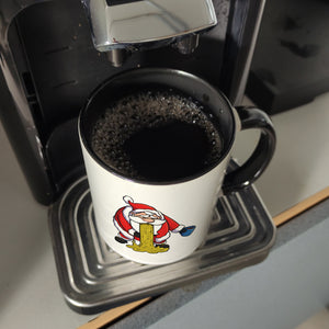 Kotzender Weihnachtsmann mit Glühweintasse Weihnachten Kaffeebecher