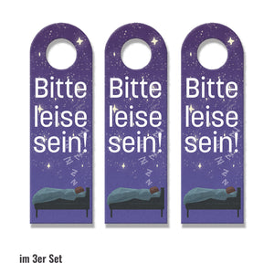 Bitte leise sein oder Bin wach Türhänger mit Bett unter freiem Himmel