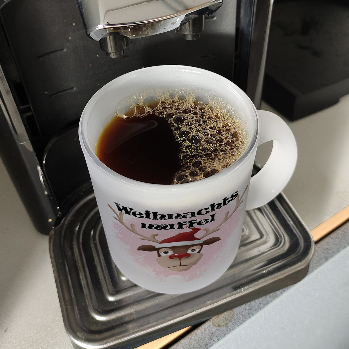 Weihnachtsmuffel witzige Kaffeetasse mit lustlosem Rentier Motiv