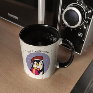 Frohe Weihnachten Kaffeebecher mit süßem Pinguin
