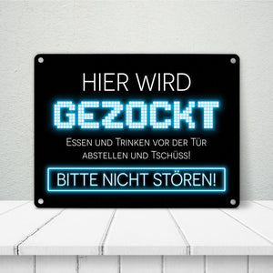 Hier wird gezockt Metallschild für Gamer in violett