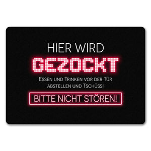Hier wird gezockt Fußmatte für Gamer in violett