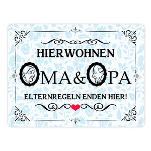 Hier wohnen Oma & Opa Metallschild im Vintage-Look