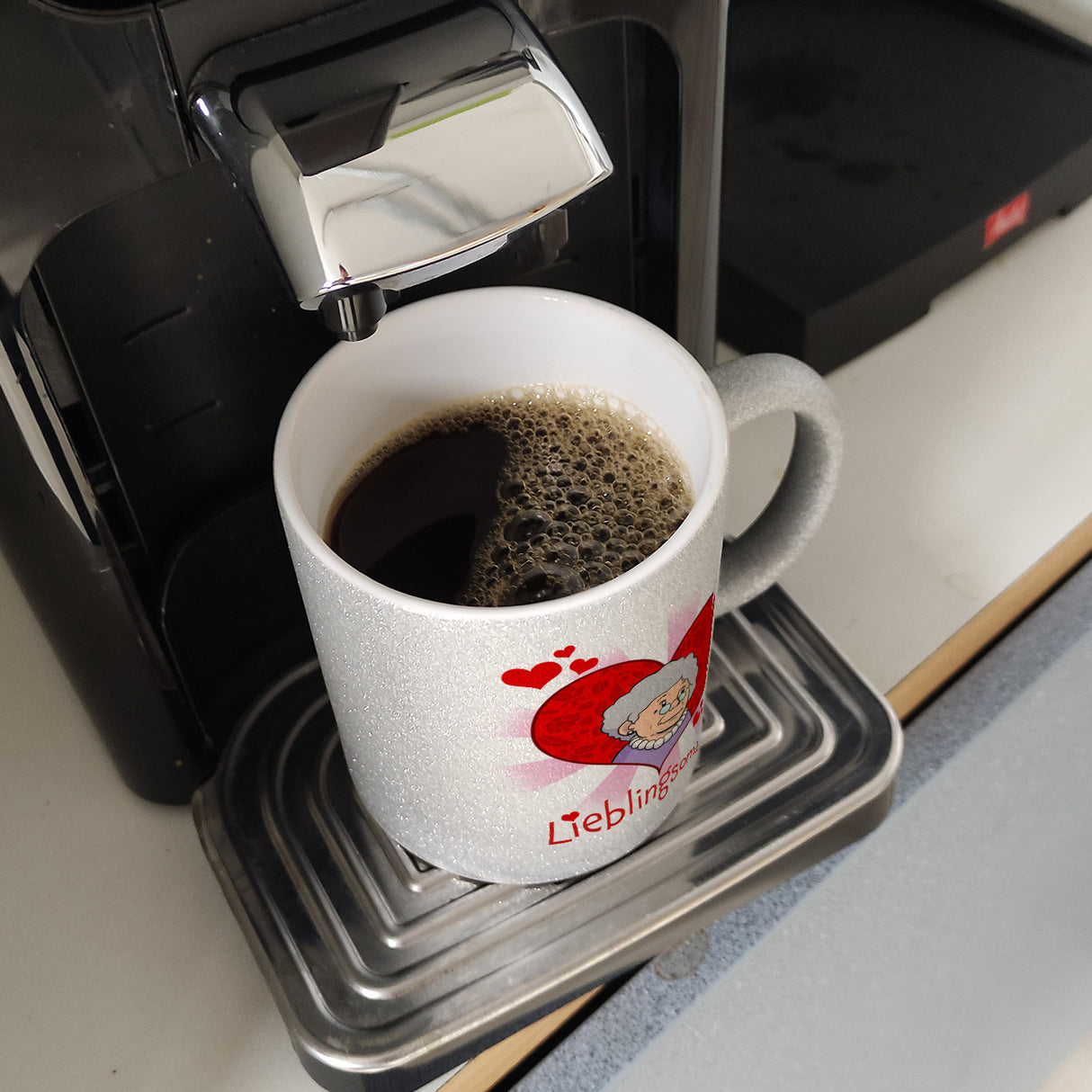 Lieblingsoma Kaffeebecher mit Oma im Herz