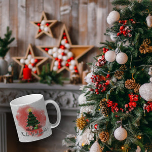 Frohe Weihnachten Kaffeebecher mit andächtigem Weihnachtsbaum