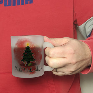 Frohe Weihnachten Kaffeebecher mit andächtigem Weihnachtsbaum