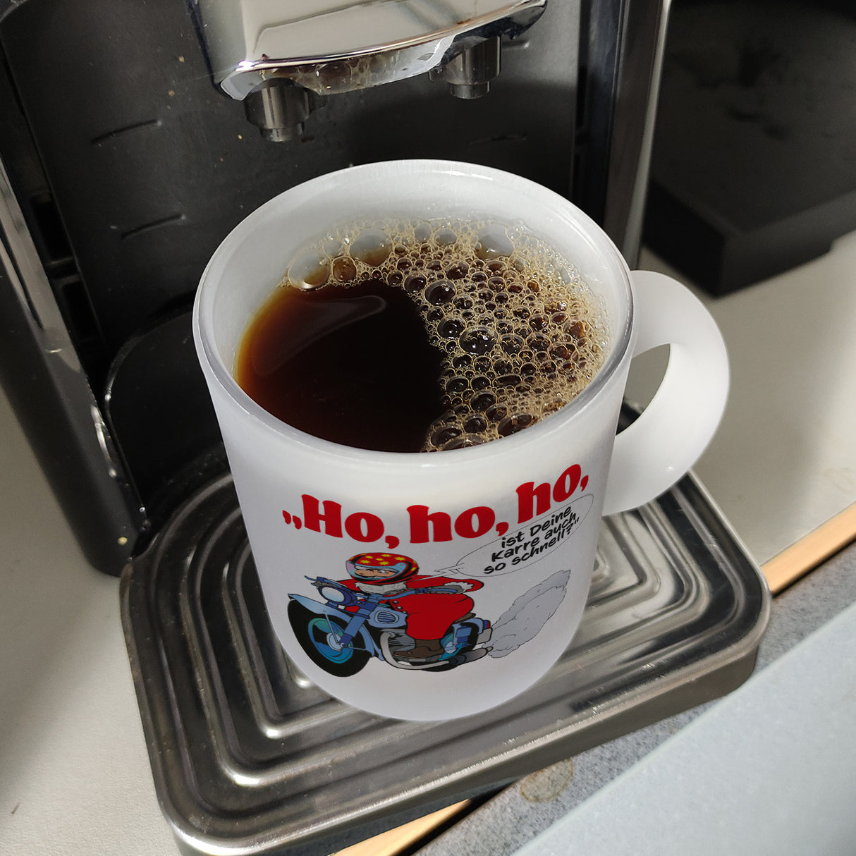 Kaffeebecher zum Thema Weihnachten mit Nikolaus auf dem Motorrad Motiv