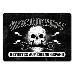 Höllische Werkstatt Fußmatte mit Totenkopf Motiv