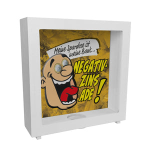 Spardose zum Thema Negativzins mit Comic-Motiv