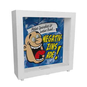 Spardose zum Thema Negativzins mit Comic-Motiv