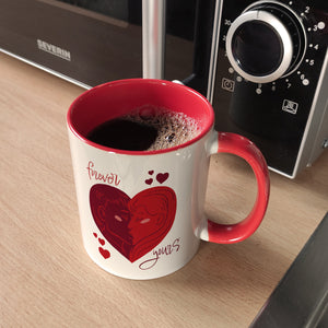 Forever yours Kaffeebecher mit küssendem Paar