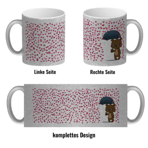 Grummeliges Bärchen im Herz-Regen Kaffeebecher
