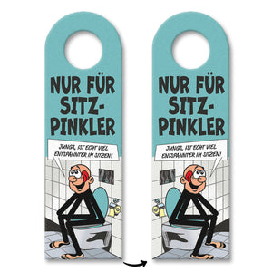 Bitte im Sitzen pinkeln Türhänger im Comic-Stil schwarz