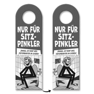 Bitte im Sitzen pinkeln Türhänger im Comic-Stil schwarz