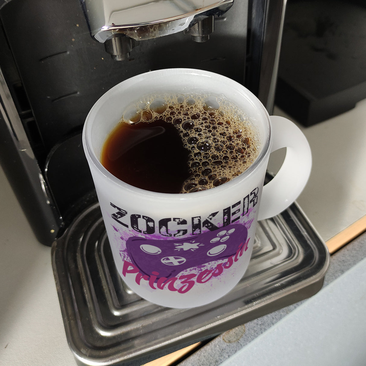 Zocker Prinzessin Kaffeebecher mit Controller Motiv