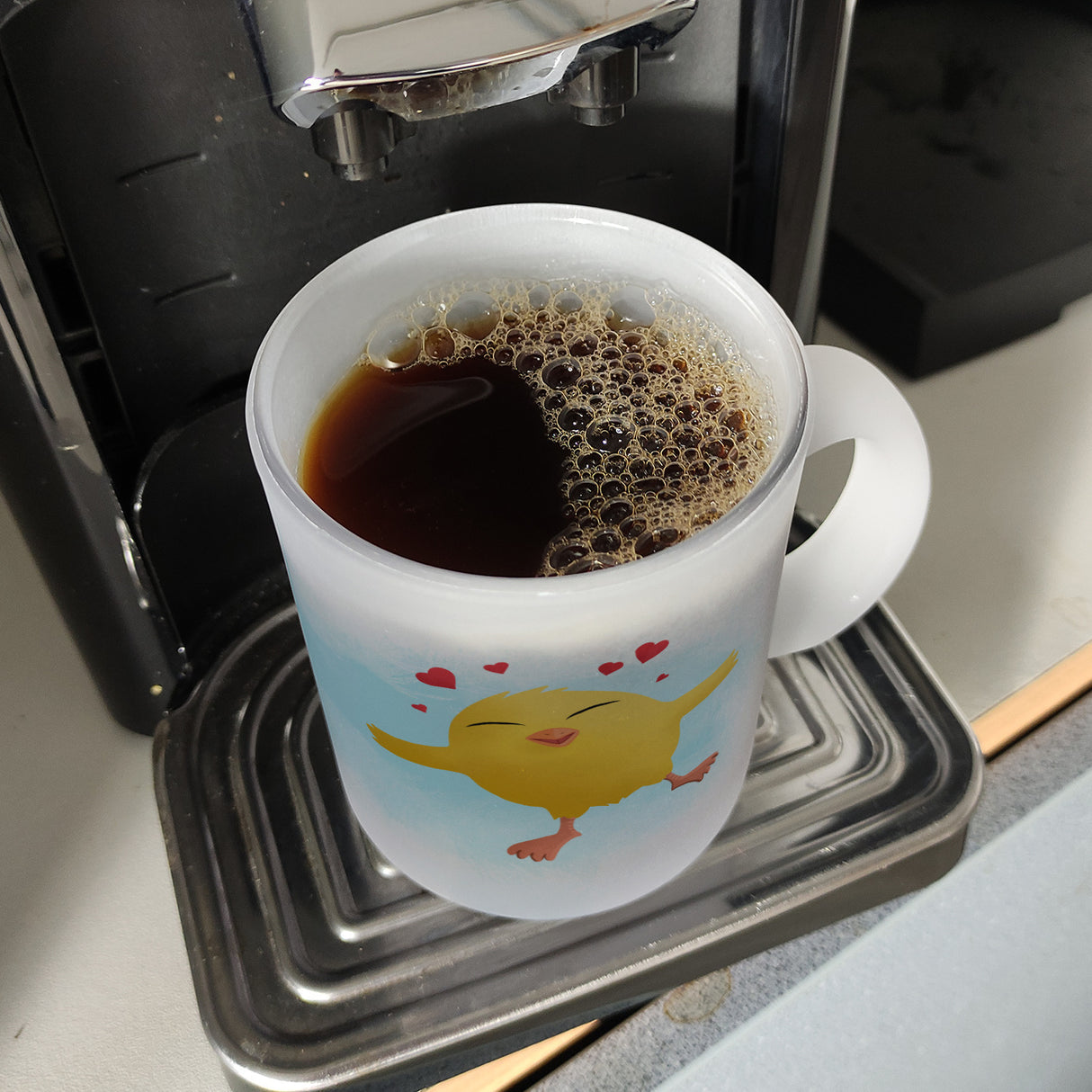 Frohe Ostern Kaffeebecher mit lustigem Küken