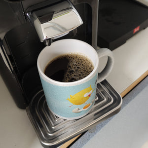 Niedliches Küken mit Ei Kaffeebecher
