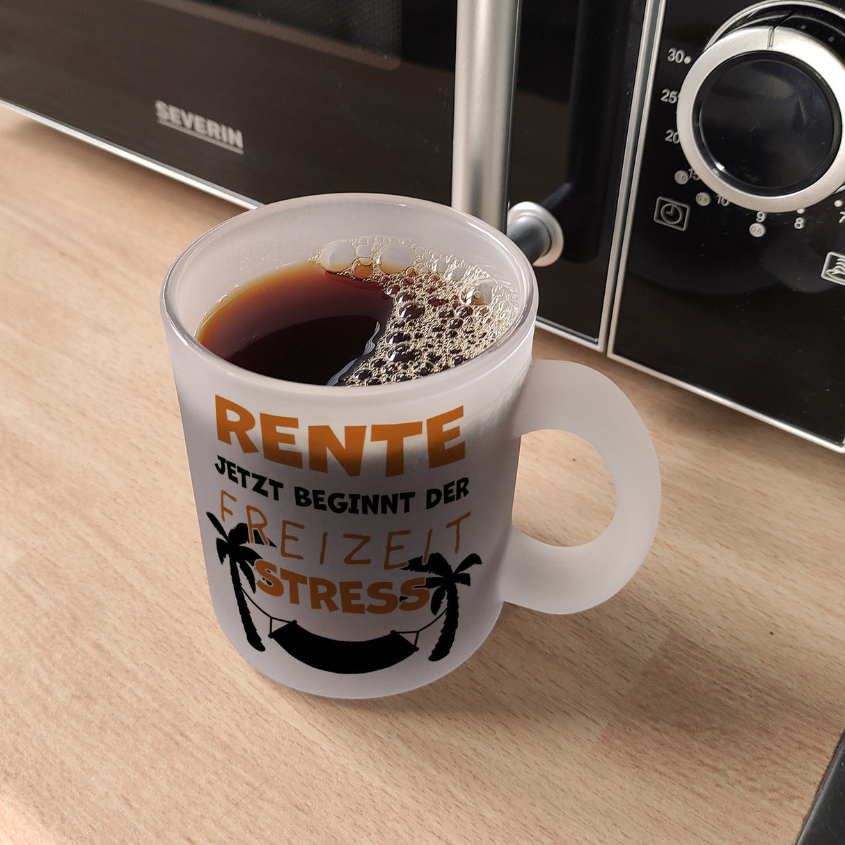 Rente - jetzt beginnt der Freizeitstress Kaffeebecher