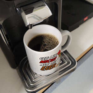 Geh mir nicht auf die Eier Kaffeebecher mit genervtem Huhn