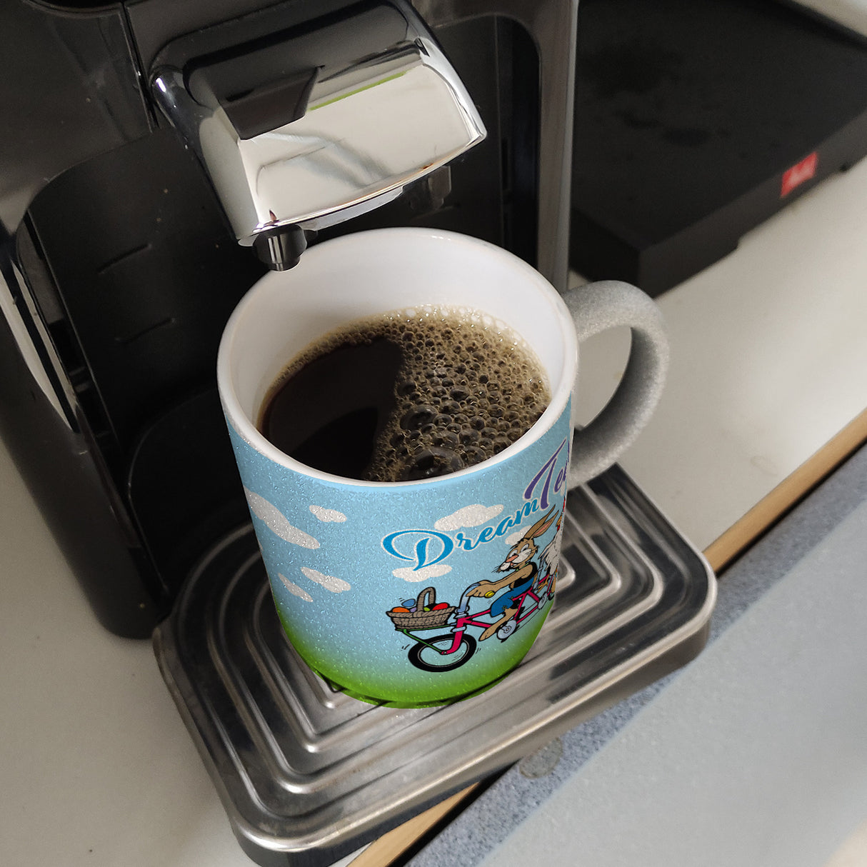 Osterhase und Huhn auf Tandem Kaffeebecher Thema Ostern