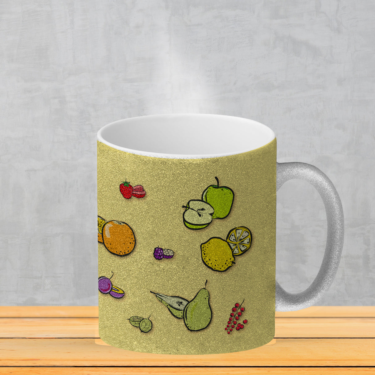 Kaffeebecher in lila zum Thema Obst mit verschiedenen Früchten