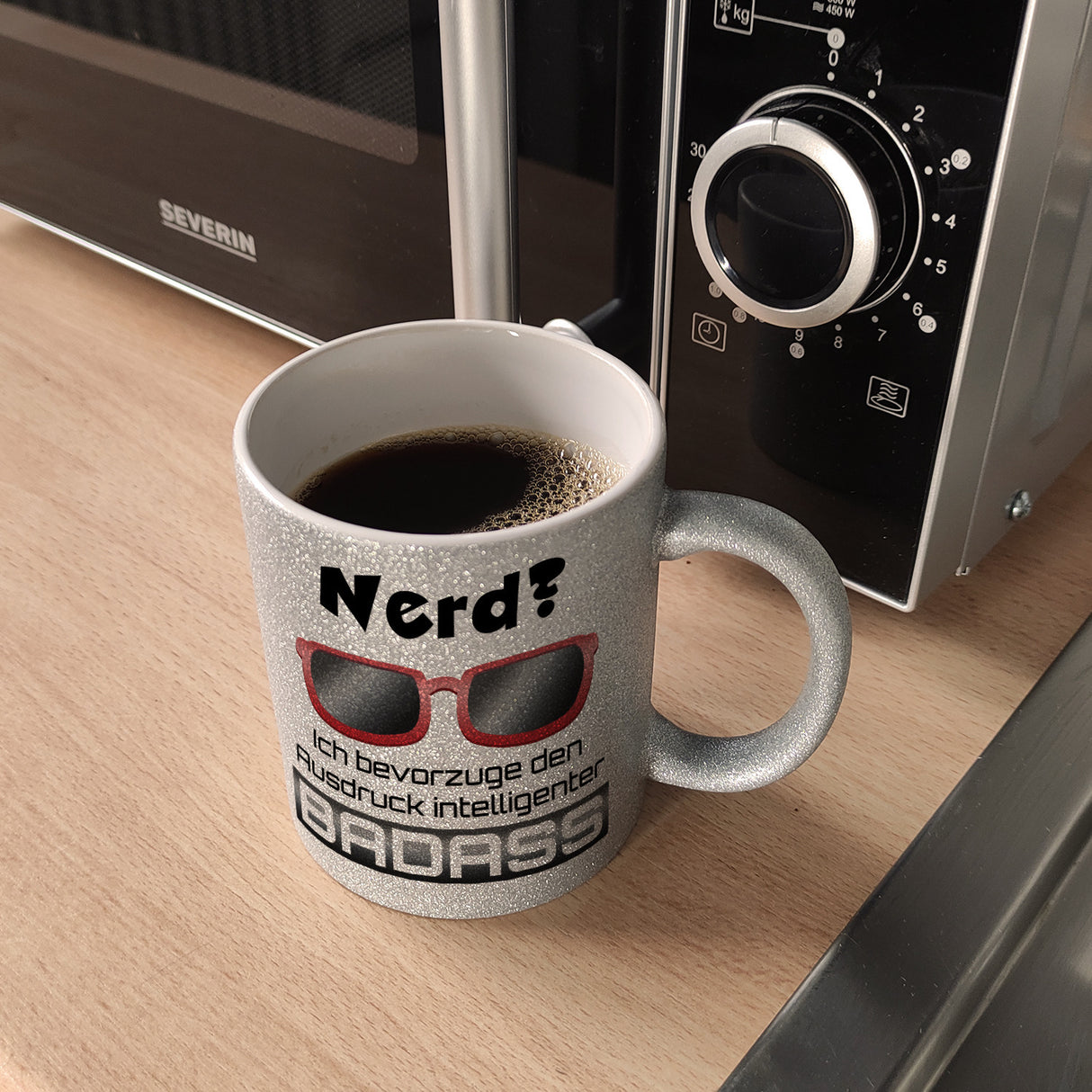 Nerd? - ich bevorzuge den Ausdruck intelligenter Badass Kaffeebecher