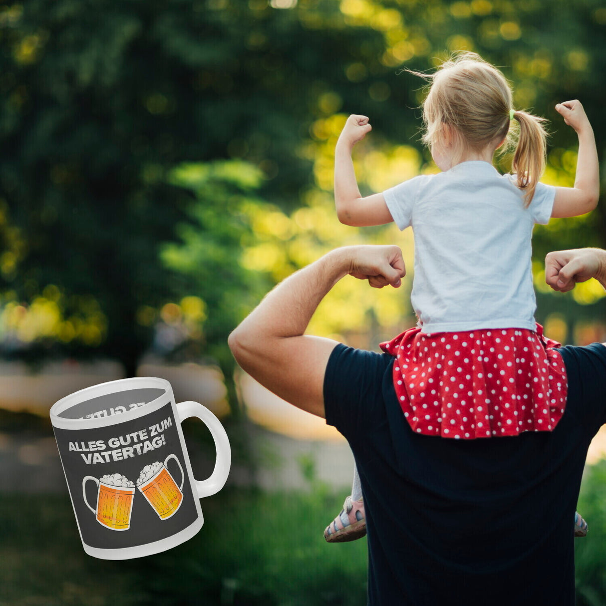 Alles gute zum Vatertag Kaffeebecher mit prostenden Bierkrügen