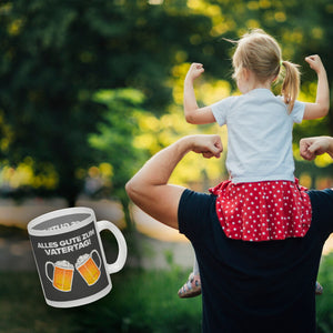 Alles gute zum Vatertag Kaffeebecher mit prostenden Bierkrügen