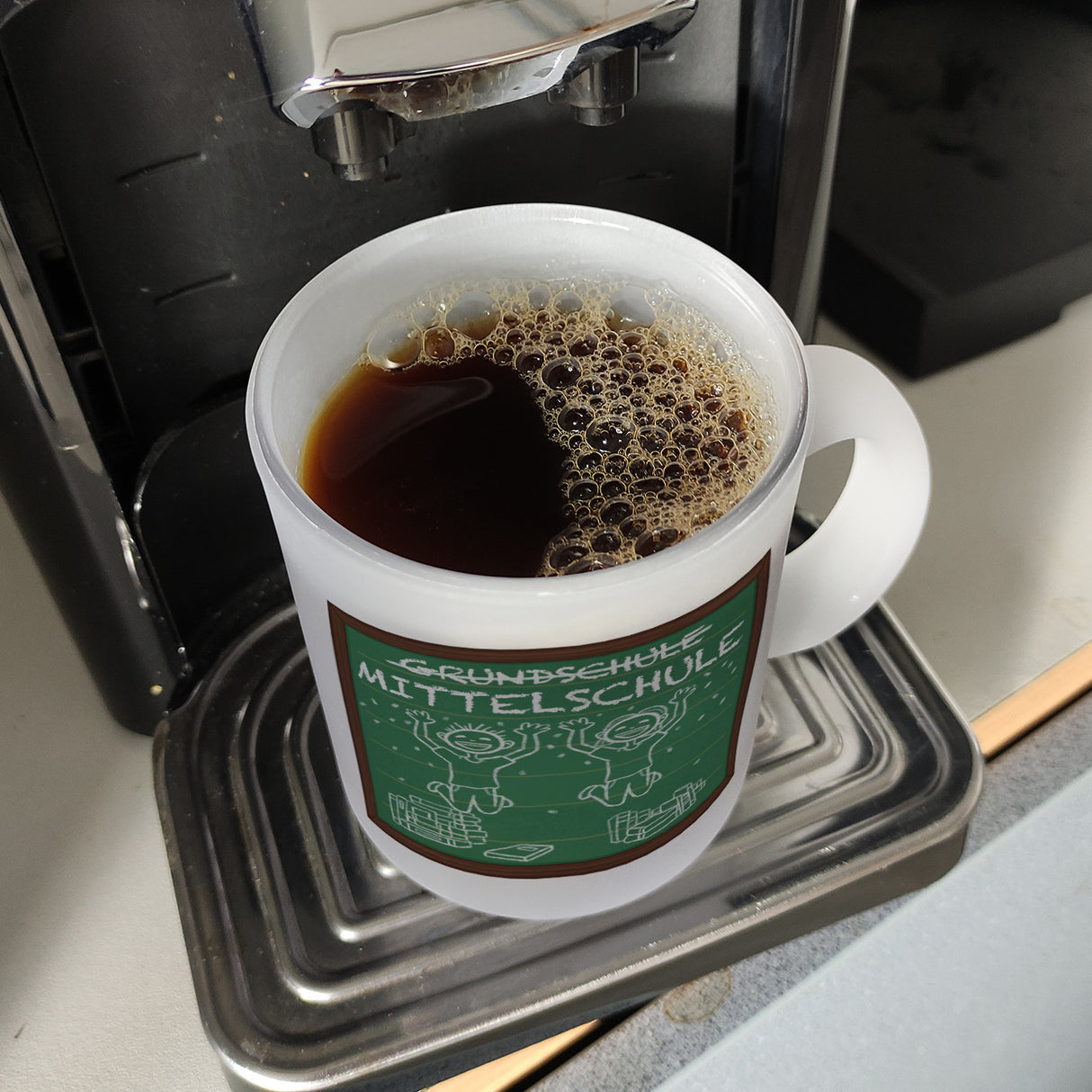 Mittelschule Kaffeebecher für die weiterführende Schule im Tafellook