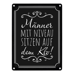 Männer mit Niveau sitzen auf dem Klo Metallschild in beige für die Toilette