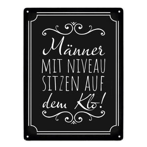 Männer mit Niveau sitzen auf dem Klo Metallschild in beige für die Toilette